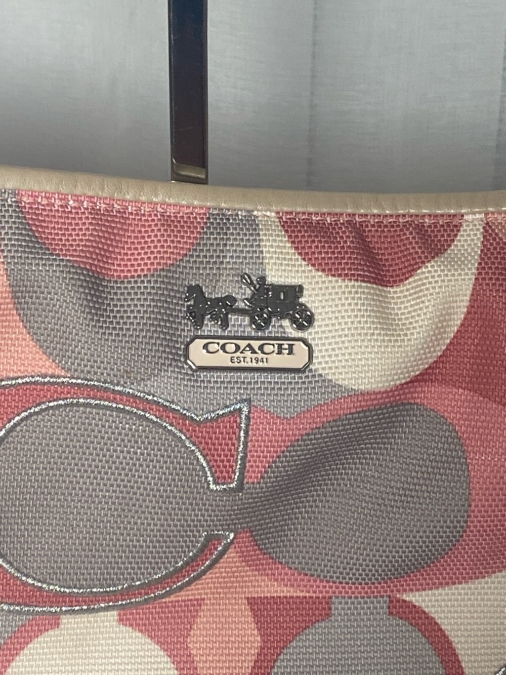 GUC Coach Chelsea Scarf Print Hobo Bag - Picture 6 of 9